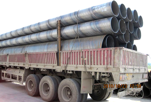 630<a href=http://m.xajjlby.com target=_blank class=infotextkey>螺旋焊接鋼管</a>裝車